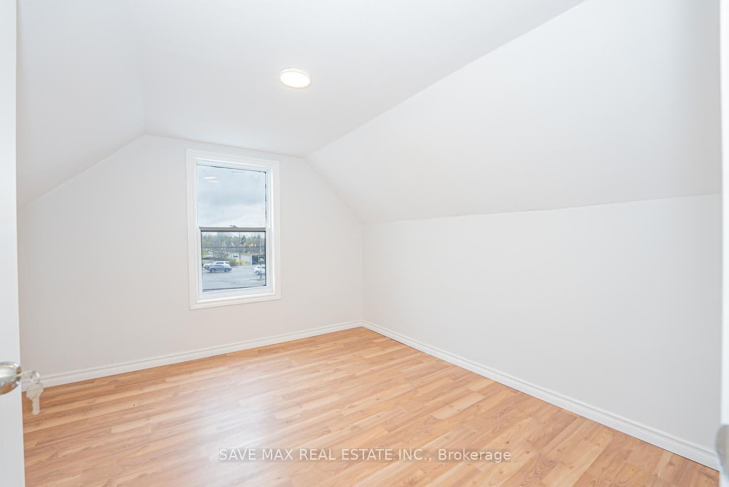 4 Beaumont Crescent thumbnail 28
