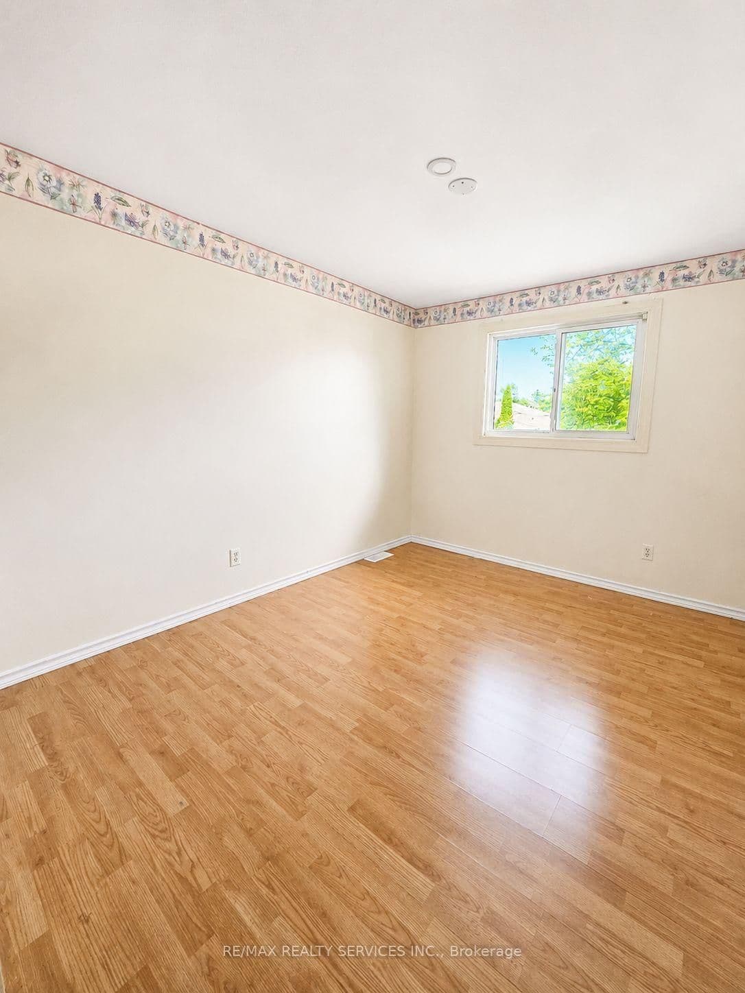 238 Linden Drive thumbnail 13