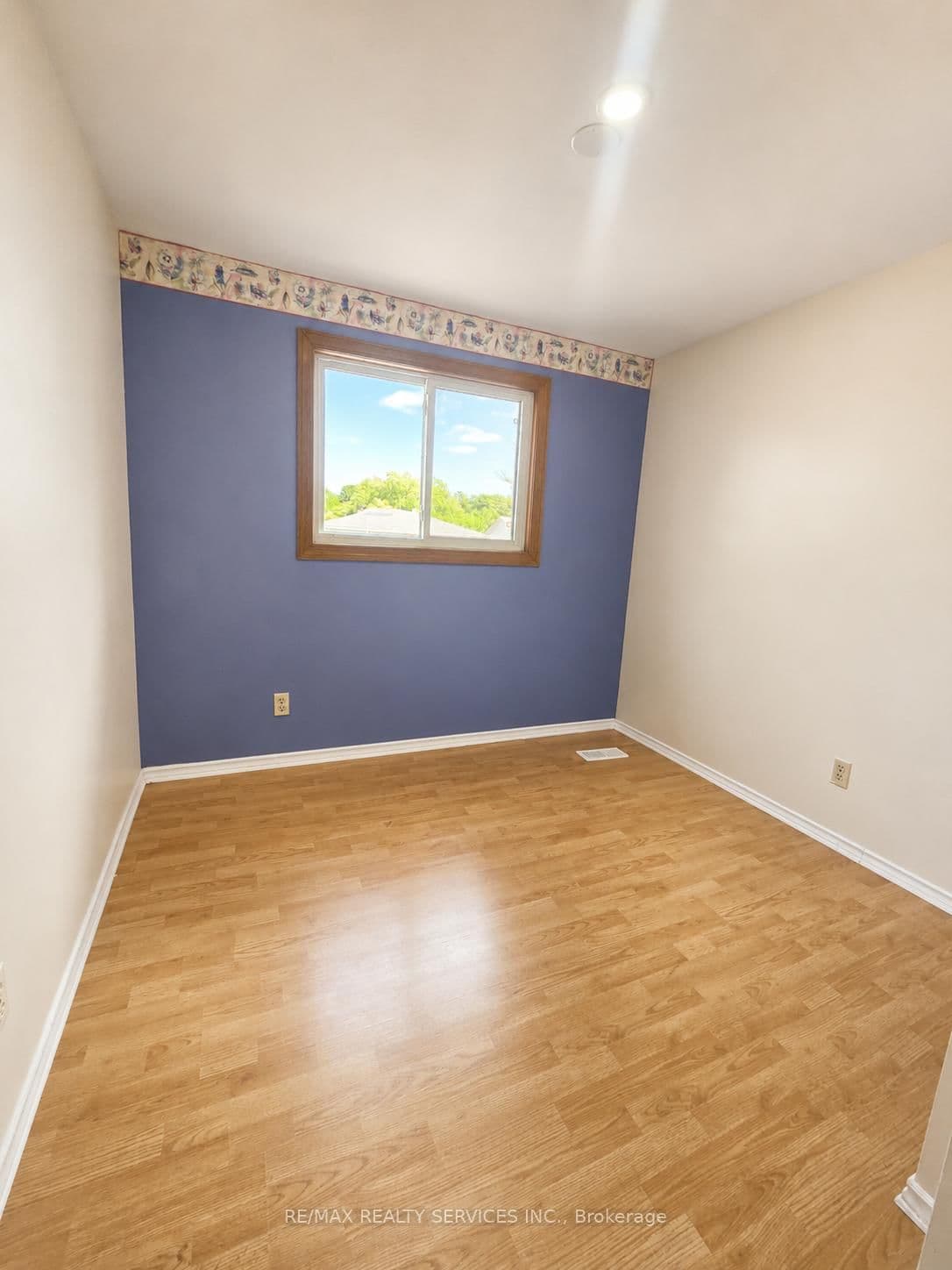 238 Linden Drive thumbnail 15