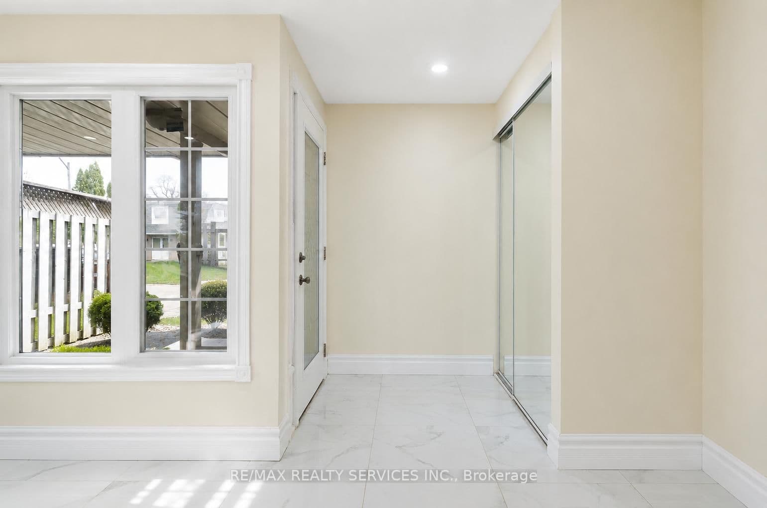 238 Linden Drive thumbnail 3