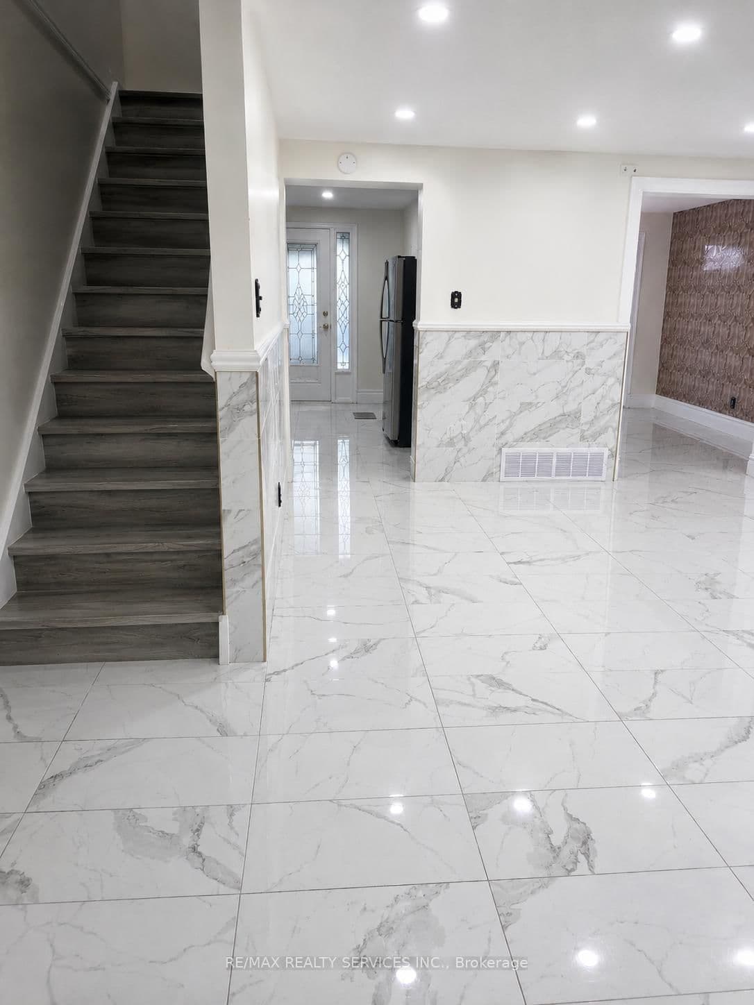 238 Linden Drive thumbnail 4