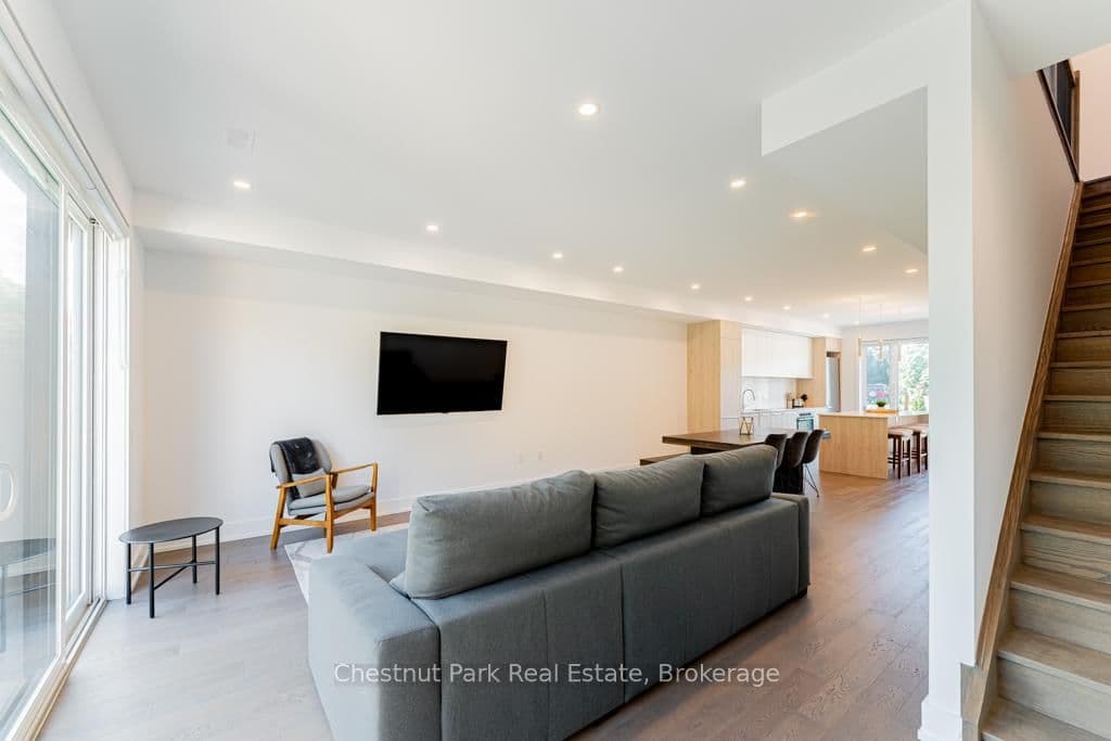 29 ROCKMOUNT Crescent thumbnail 16