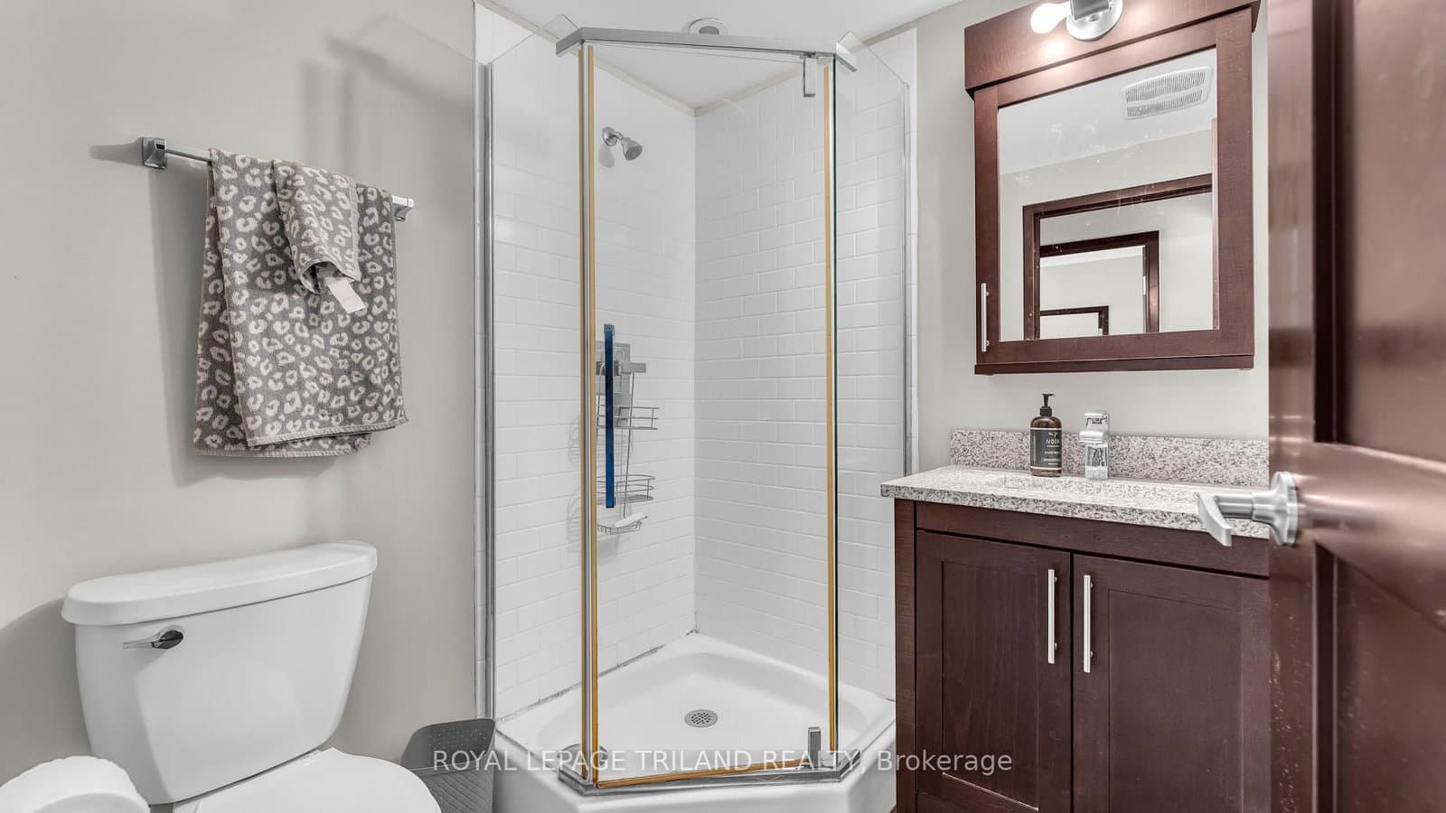 1235 Richmond Street, Unit 901 thumbnail 14