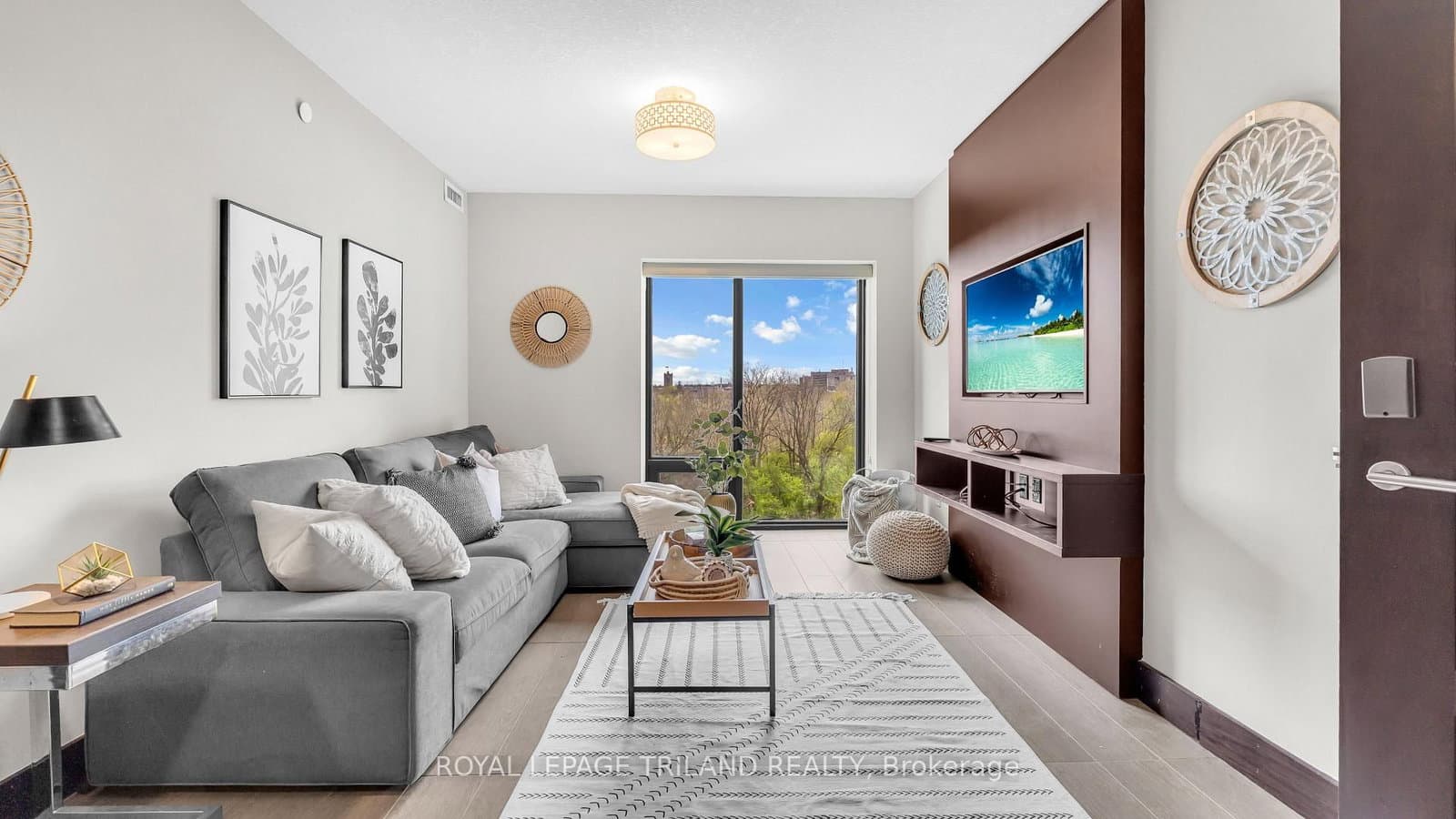 1235 Richmond Street, Unit 901 thumbnail 5
