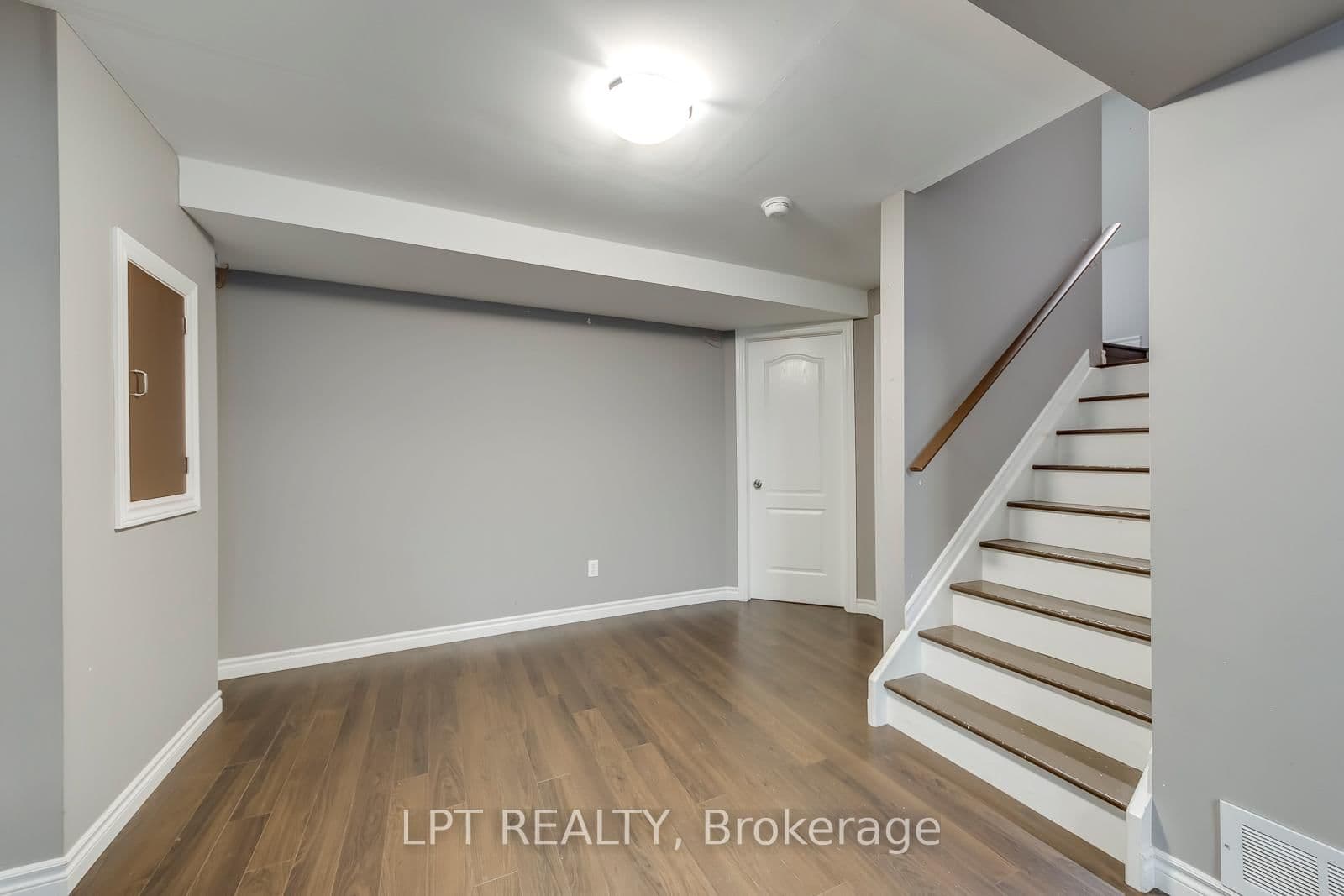 10 Fallowfield Drive, Unit 6 thumbnail 33