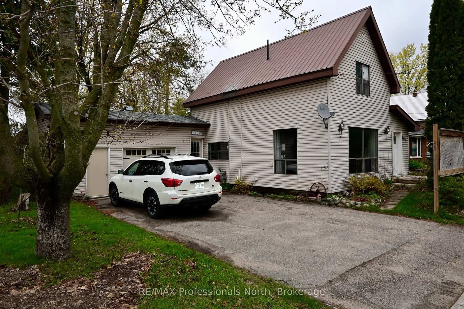 209 Dill St Street - Image 1