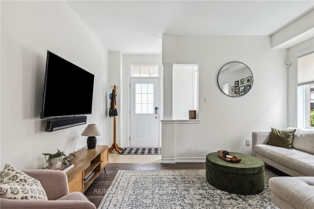 54 Nisbet Boulevard, Unit 31 thumbnail 2
