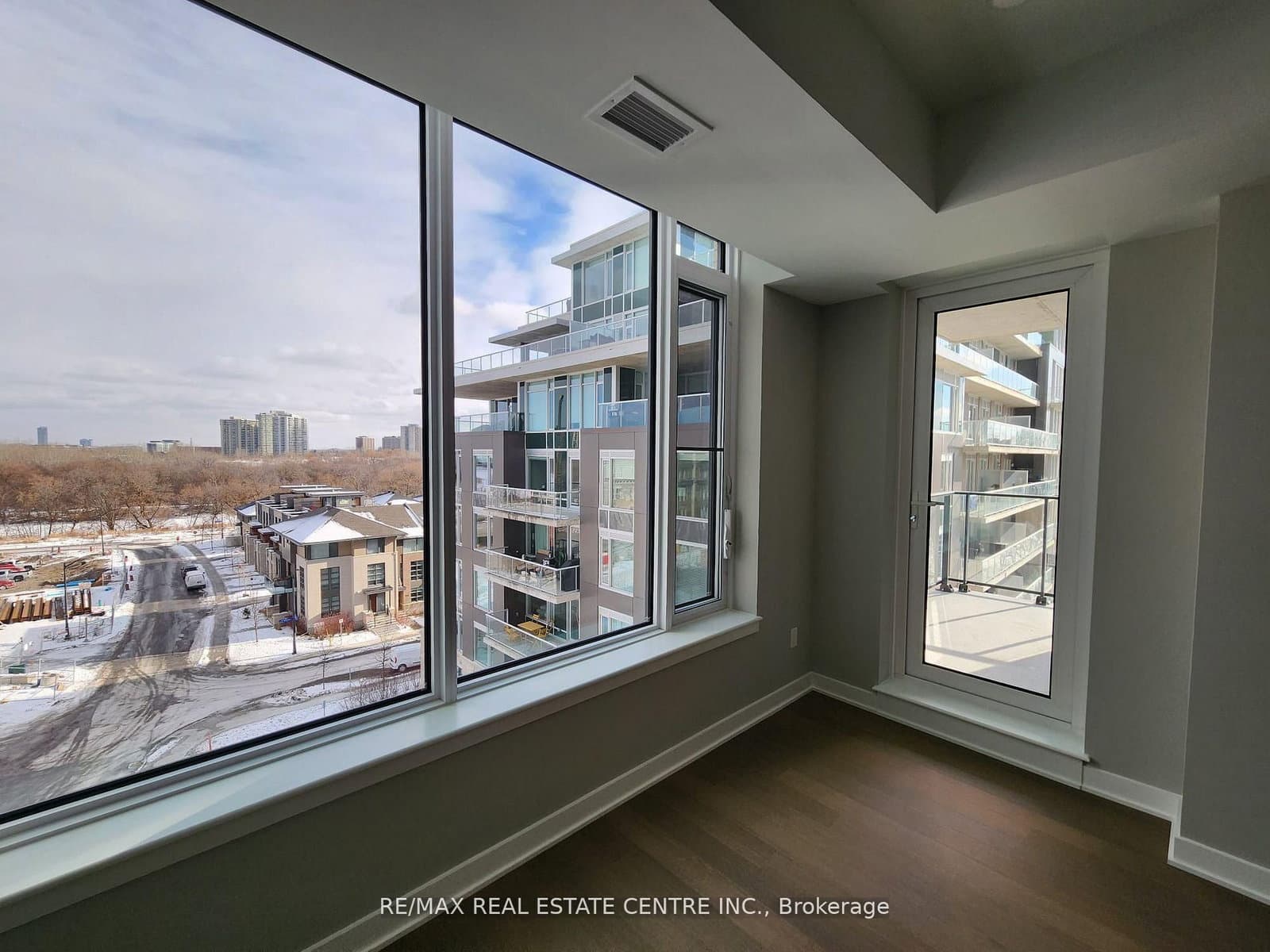 360 DESCHATELETS Avenue, Unit 608 thumbnail 14