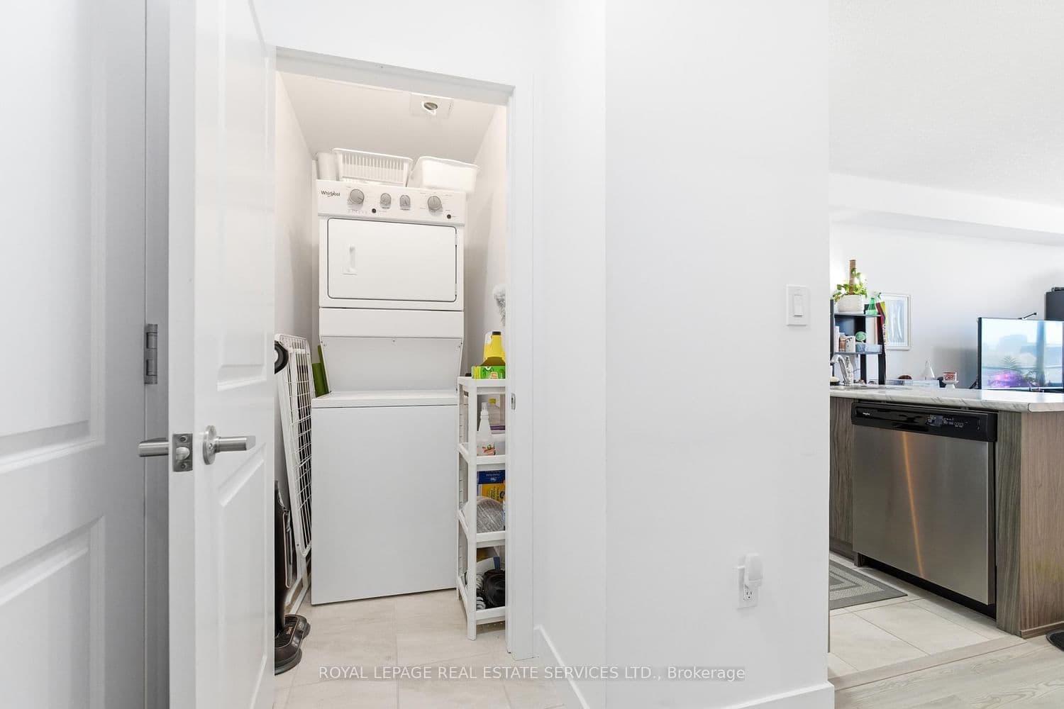 460 Dundas Street E, Unit 221 thumbnail 13