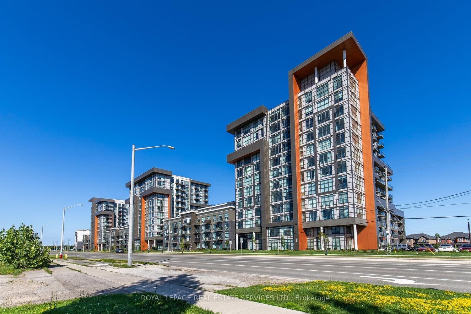 460 Dundas Street E, Unit 221 thumbnail 4
