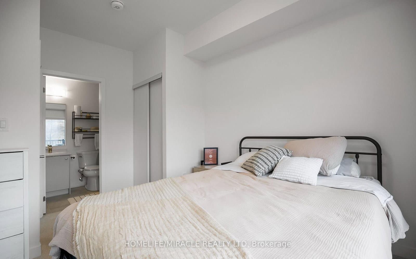 10 Palace Street, Unit C2 thumbnail 23