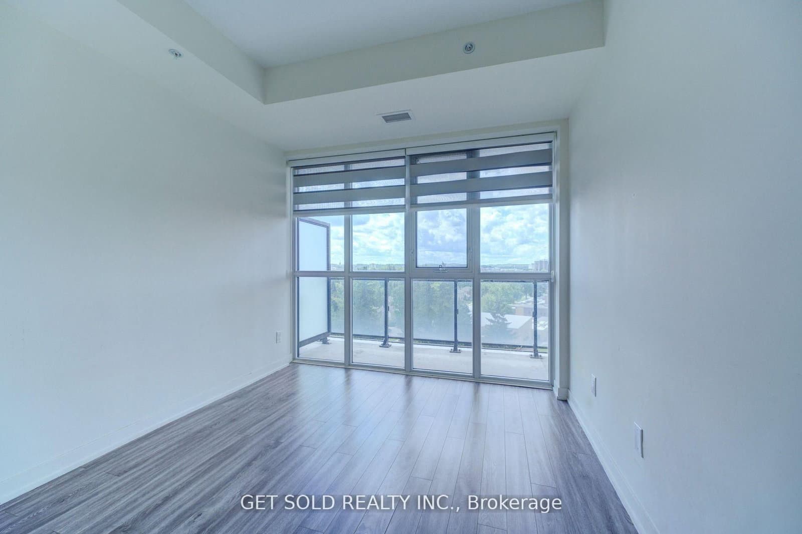 128 King Street N, Unit 1105 thumbnail 13