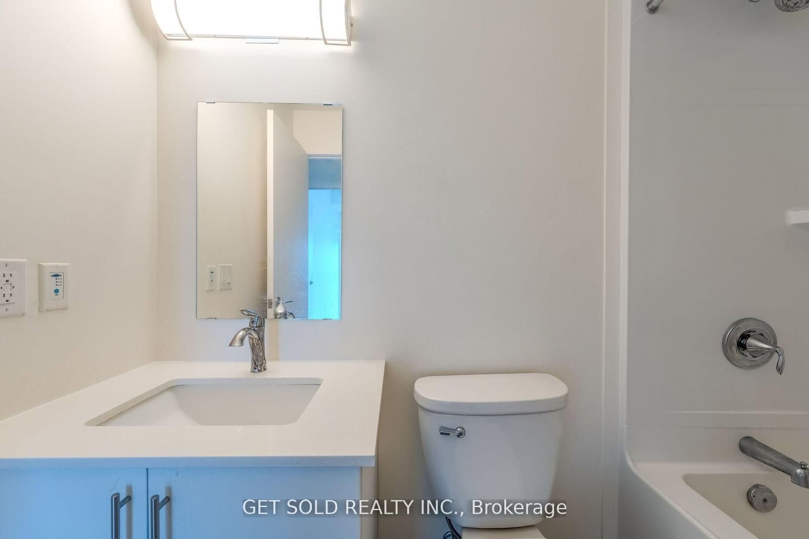 128 King Street N, Unit 1105 thumbnail 15