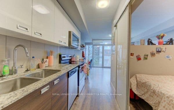250 Albert Street, Unit 203 thumbnail 17