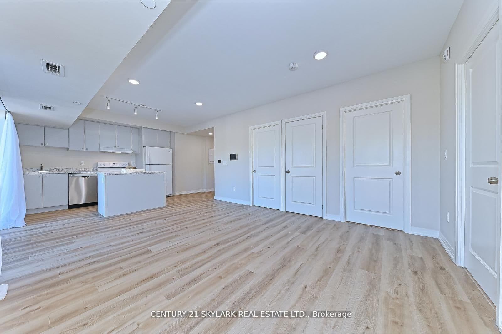 50 Herrick Ave Avenue N, Unit 216 thumbnail 2