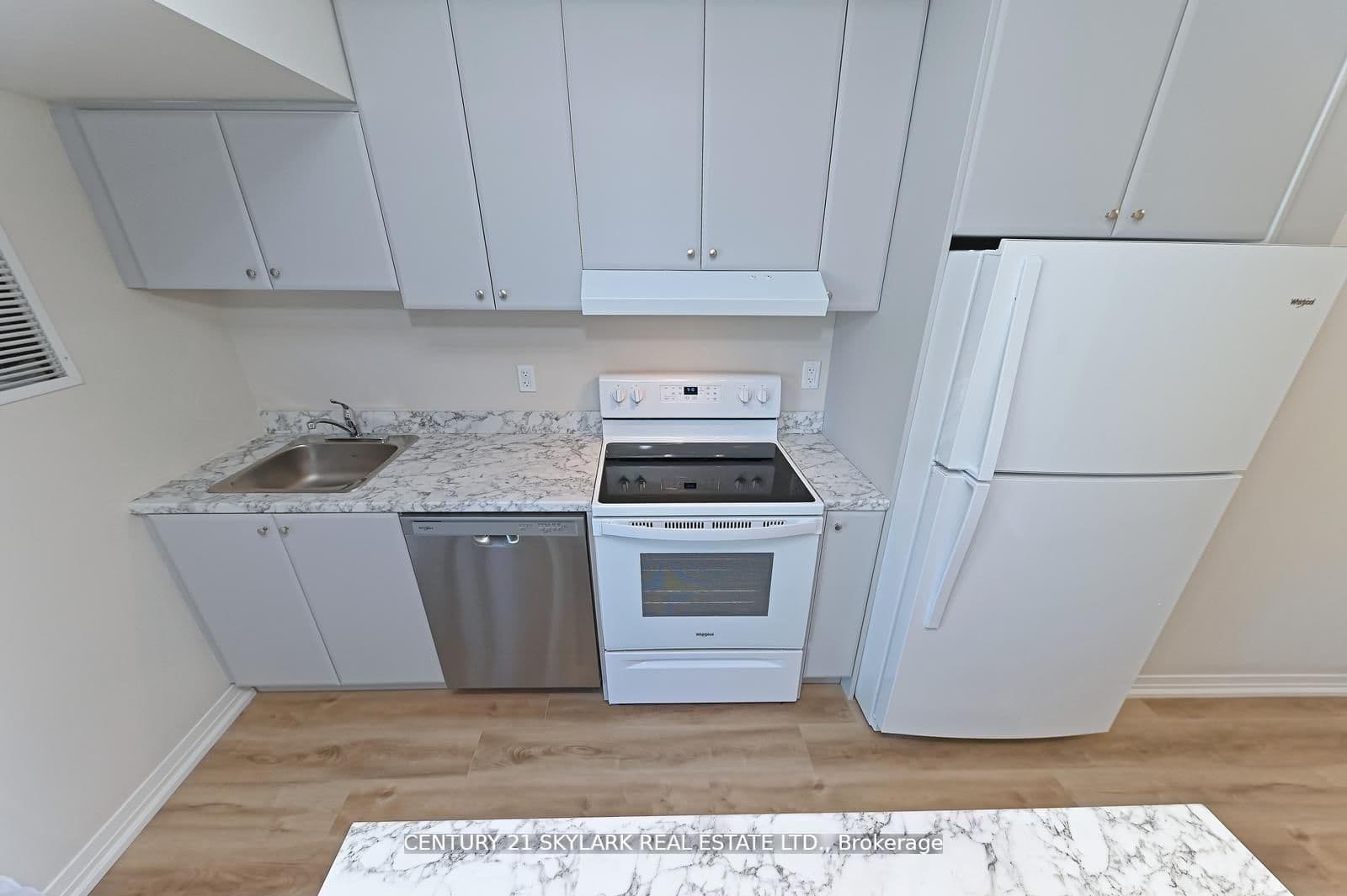 50 Herrick Ave Avenue N, Unit 216 thumbnail 6