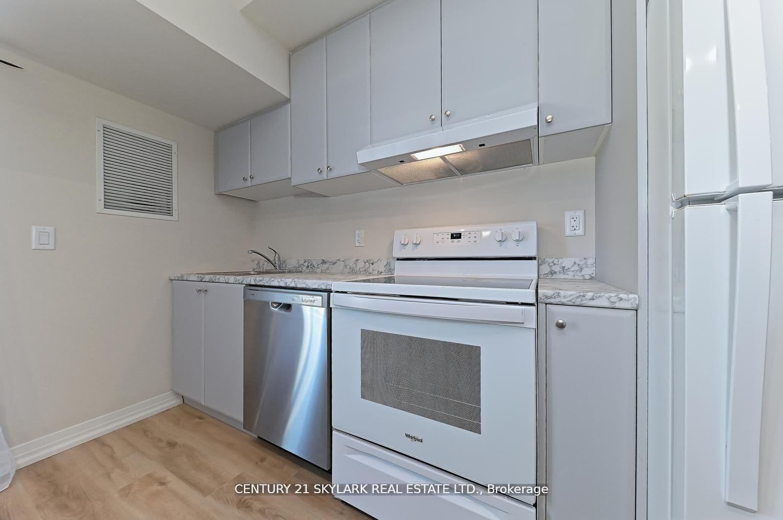 50 Herrick Ave Avenue N, Unit 216 thumbnail 7
