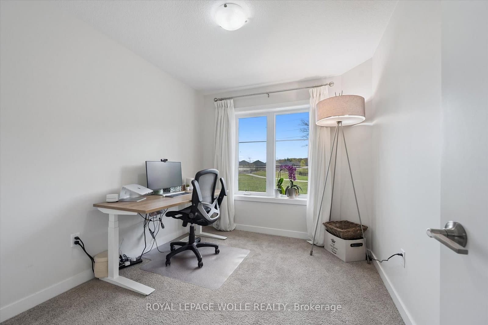 873 Robert Ferrie Drive thumbnail 27