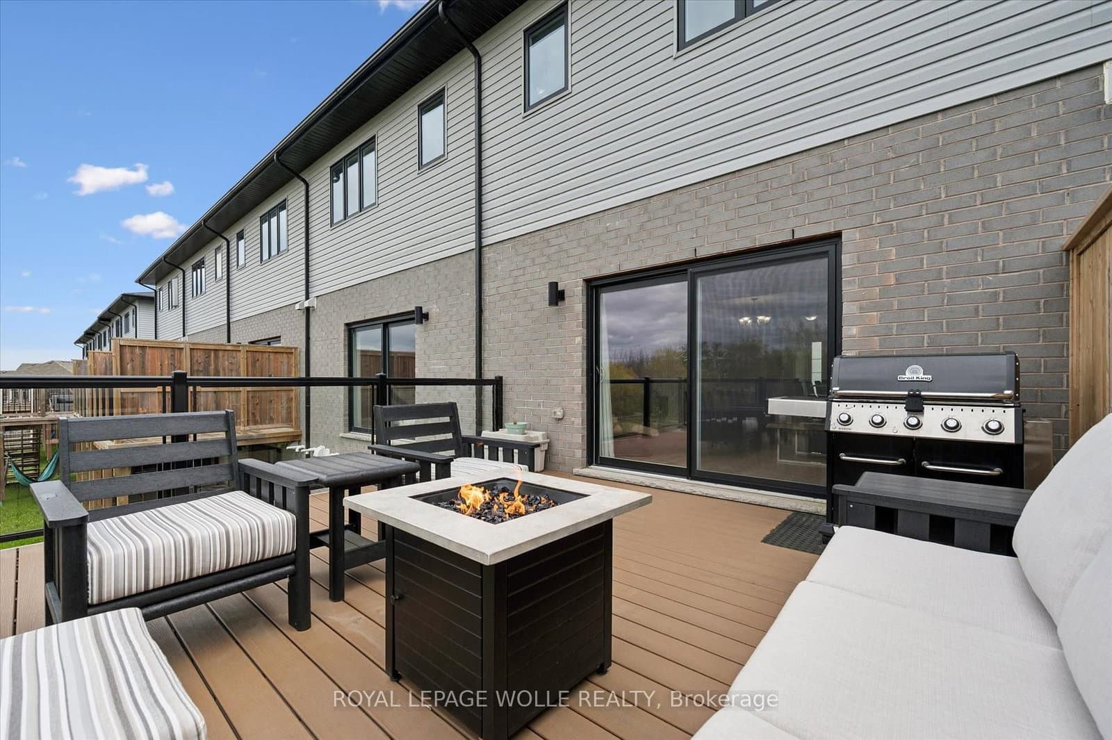 873 Robert Ferrie Drive thumbnail 34