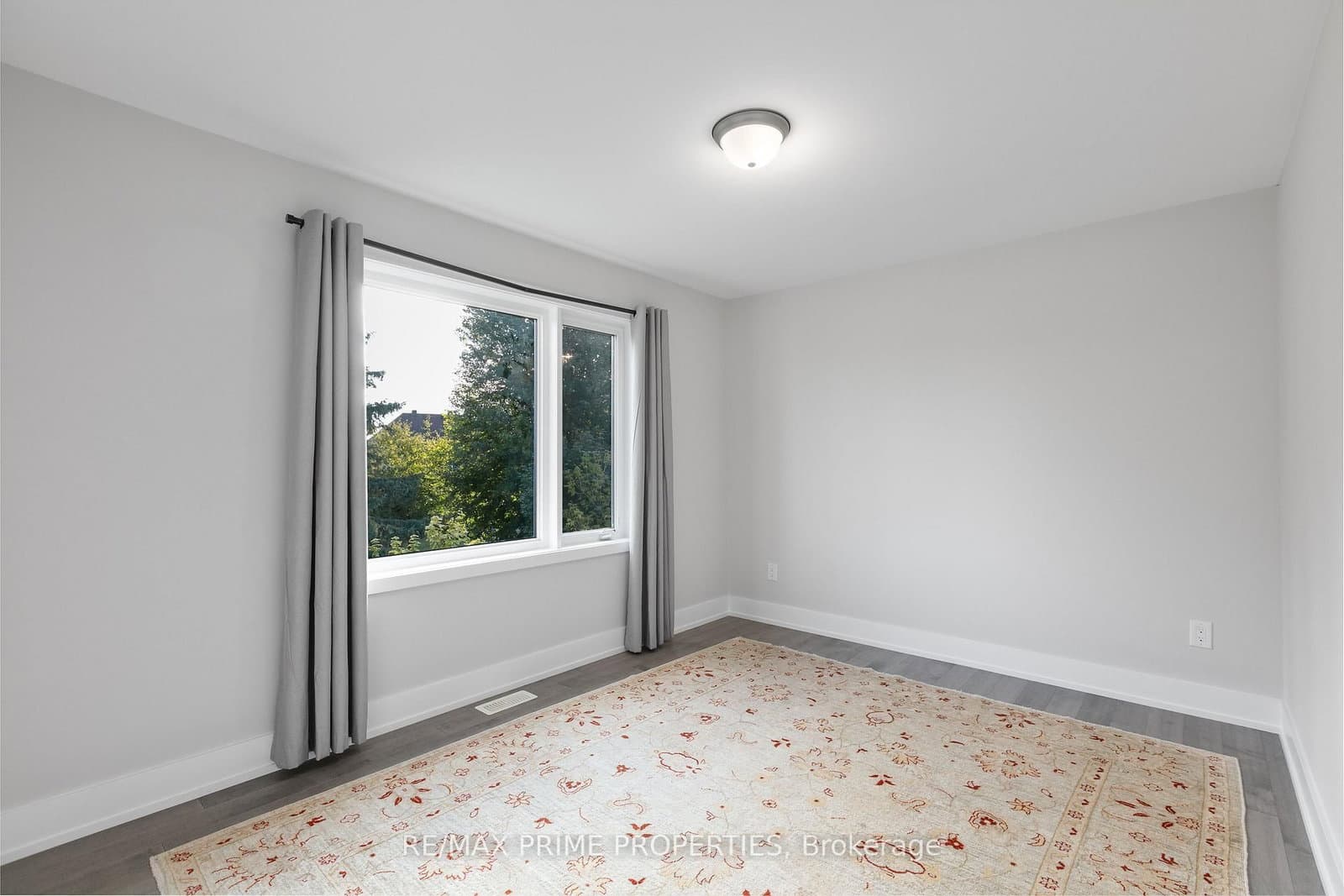 148 Aubrais Crescent thumbnail 23