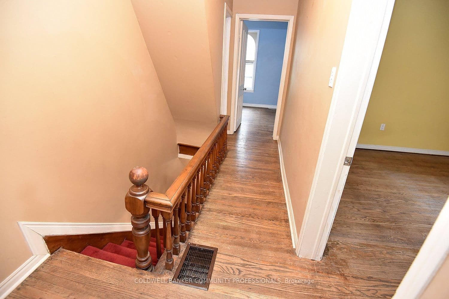 128 Hess Street S thumbnail 22