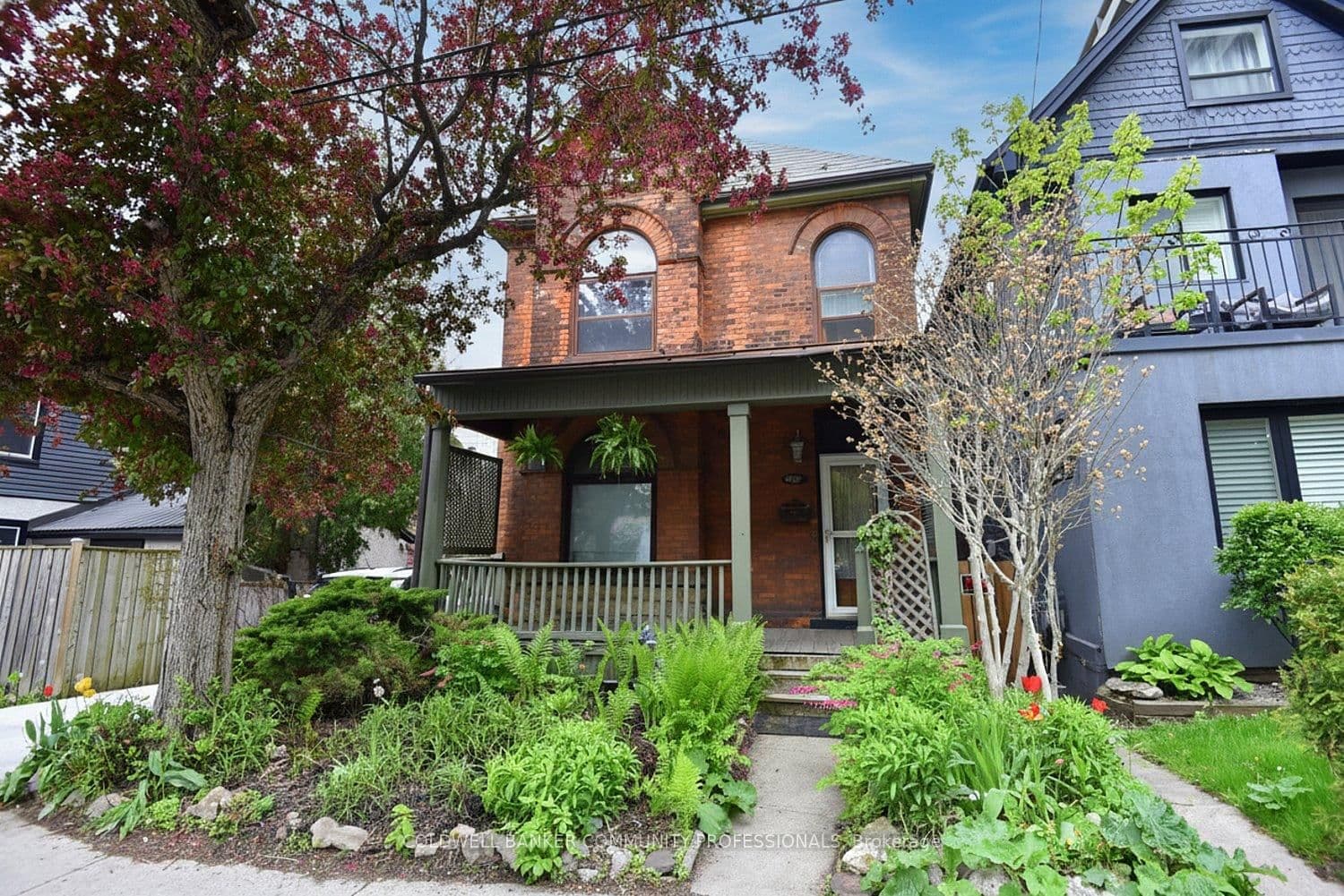 128 Hess Street S thumbnail 6