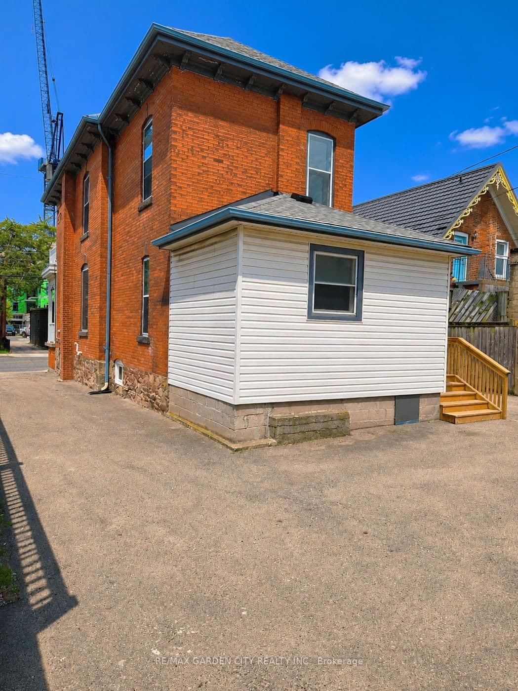 7 ONTARIO Street thumbnail 4