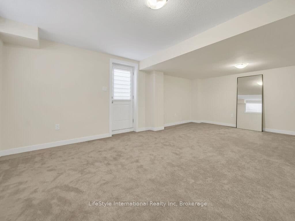 24 Hutchison Road thumbnail 35