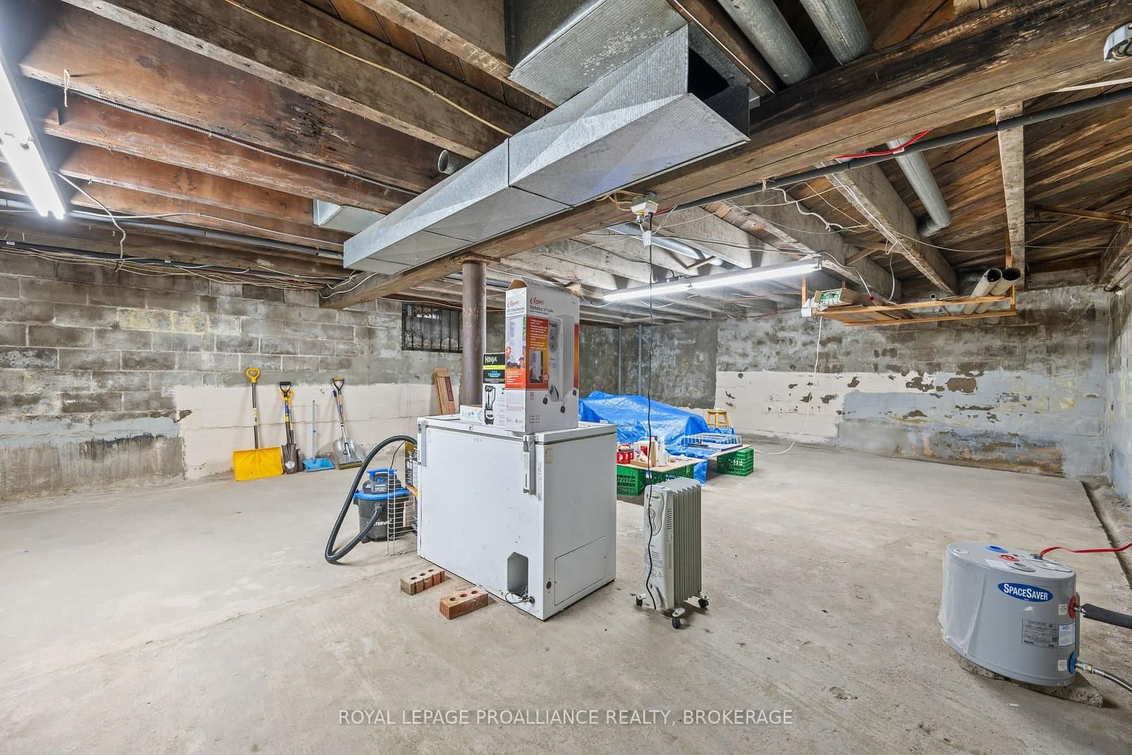 400 King Street W thumbnail 10