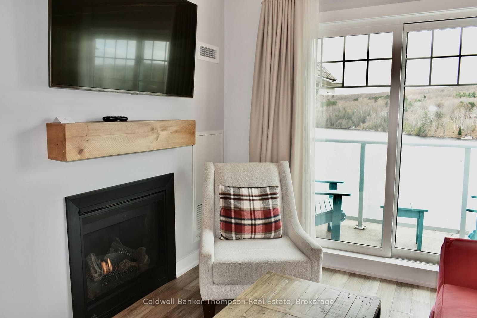 25 PEN LAKE POINT Road, Unit 409 thumbnail 14