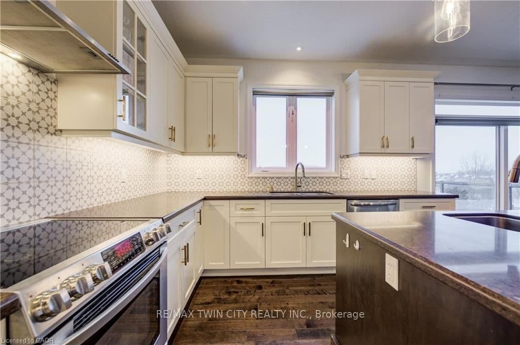 268 EVENS POND Crescent thumbnail 12