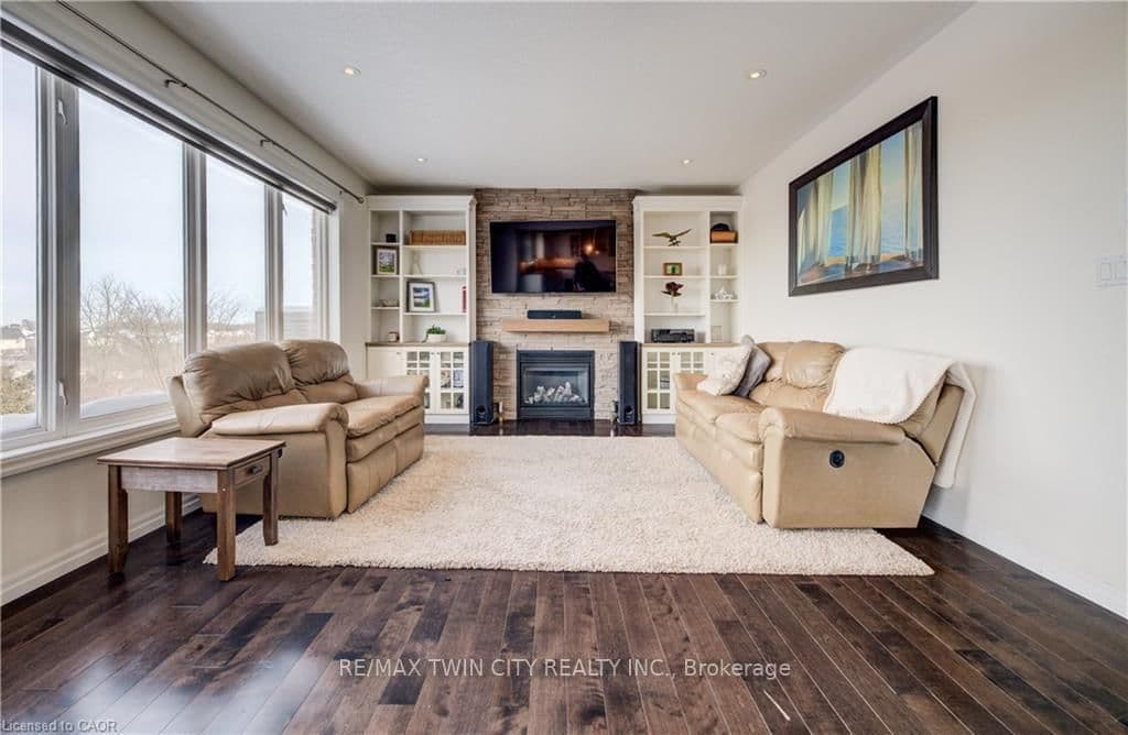 268 EVENS POND Crescent thumbnail 17