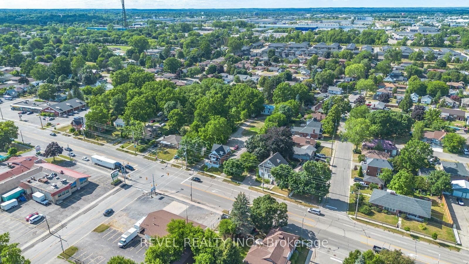 816 Colborne Street E thumbnail 2