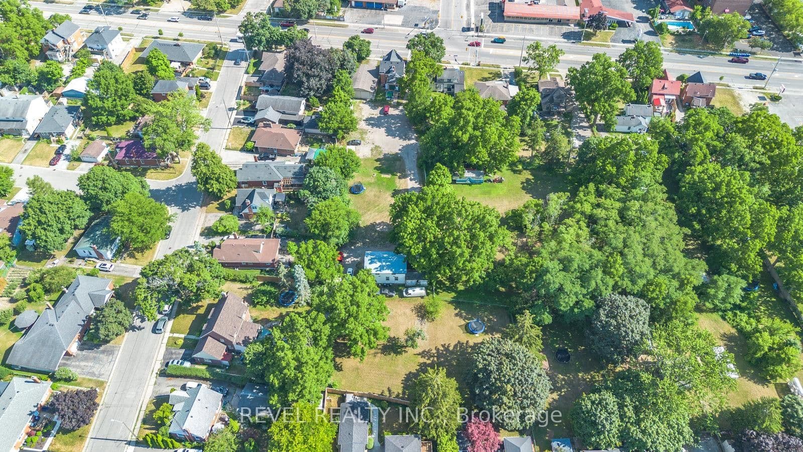816 Colborne Street E thumbnail 5