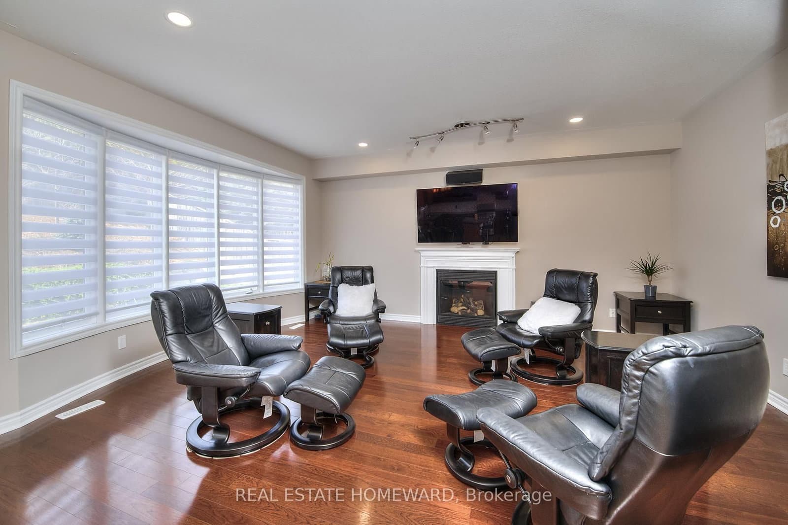 225 Ridgemere Court thumbnail 12