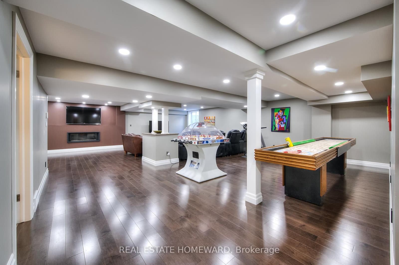 225 Ridgemere Court thumbnail 23