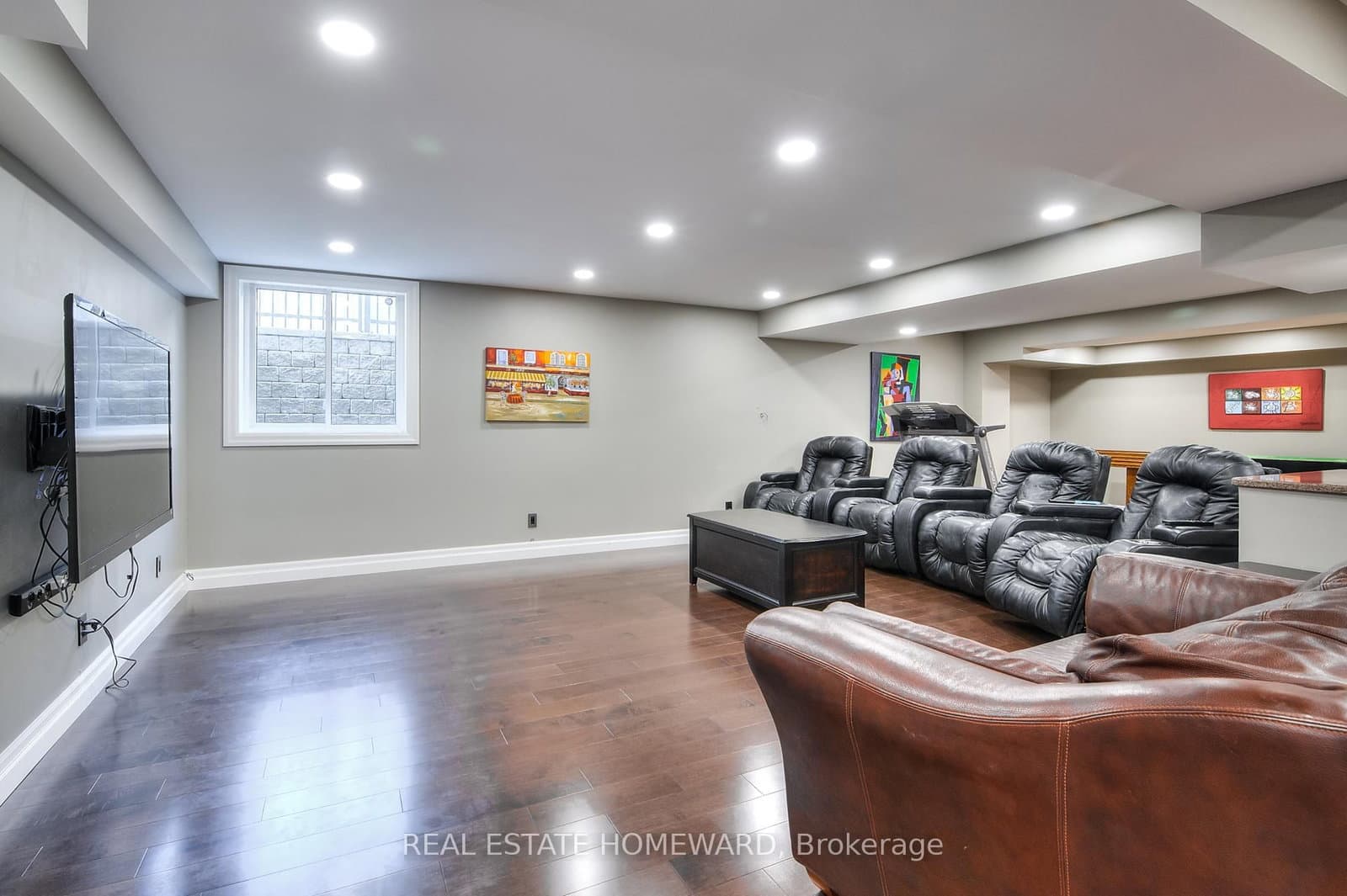 225 Ridgemere Court thumbnail 26