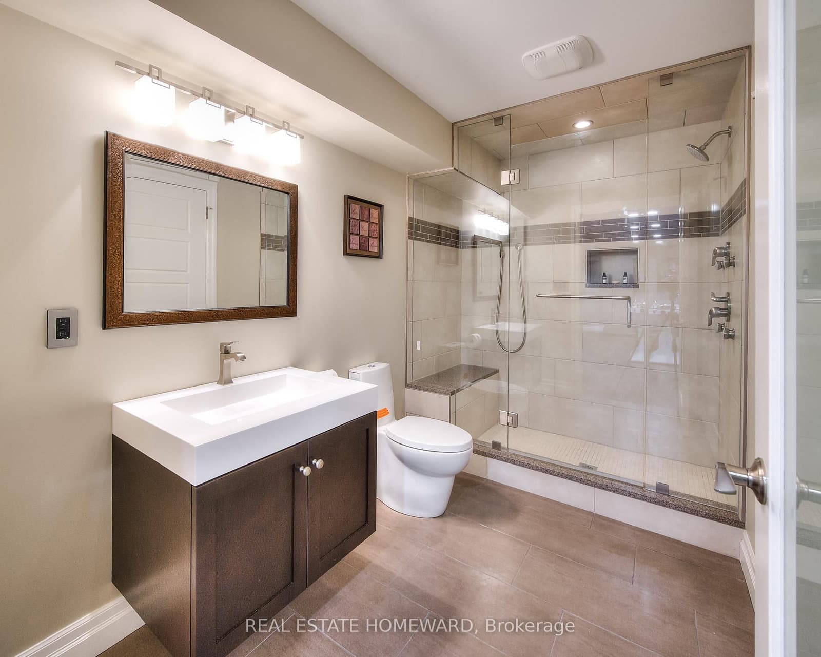 225 Ridgemere Court thumbnail 30