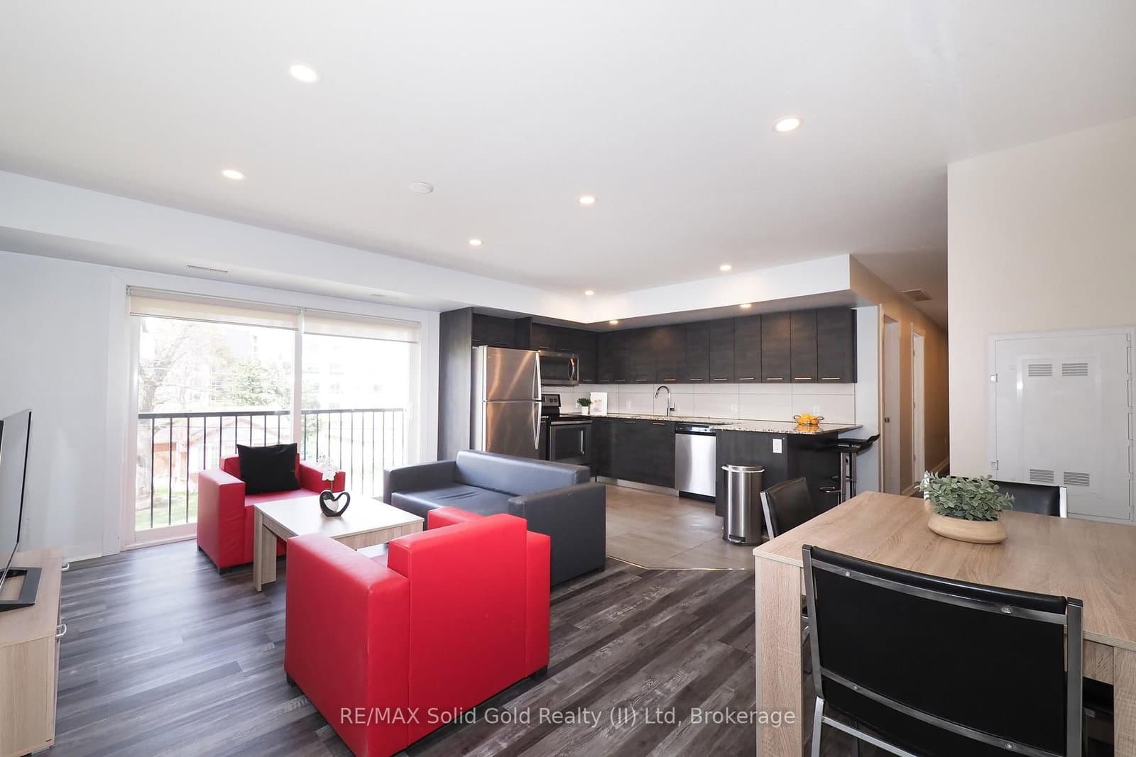 288 Albert Street, Unit 208 thumbnail 5