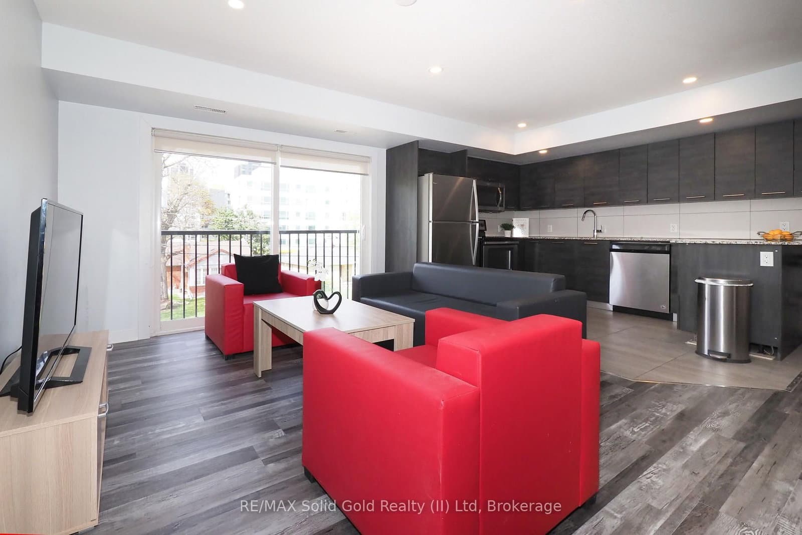 288 Albert Street, Unit 208 thumbnail 6