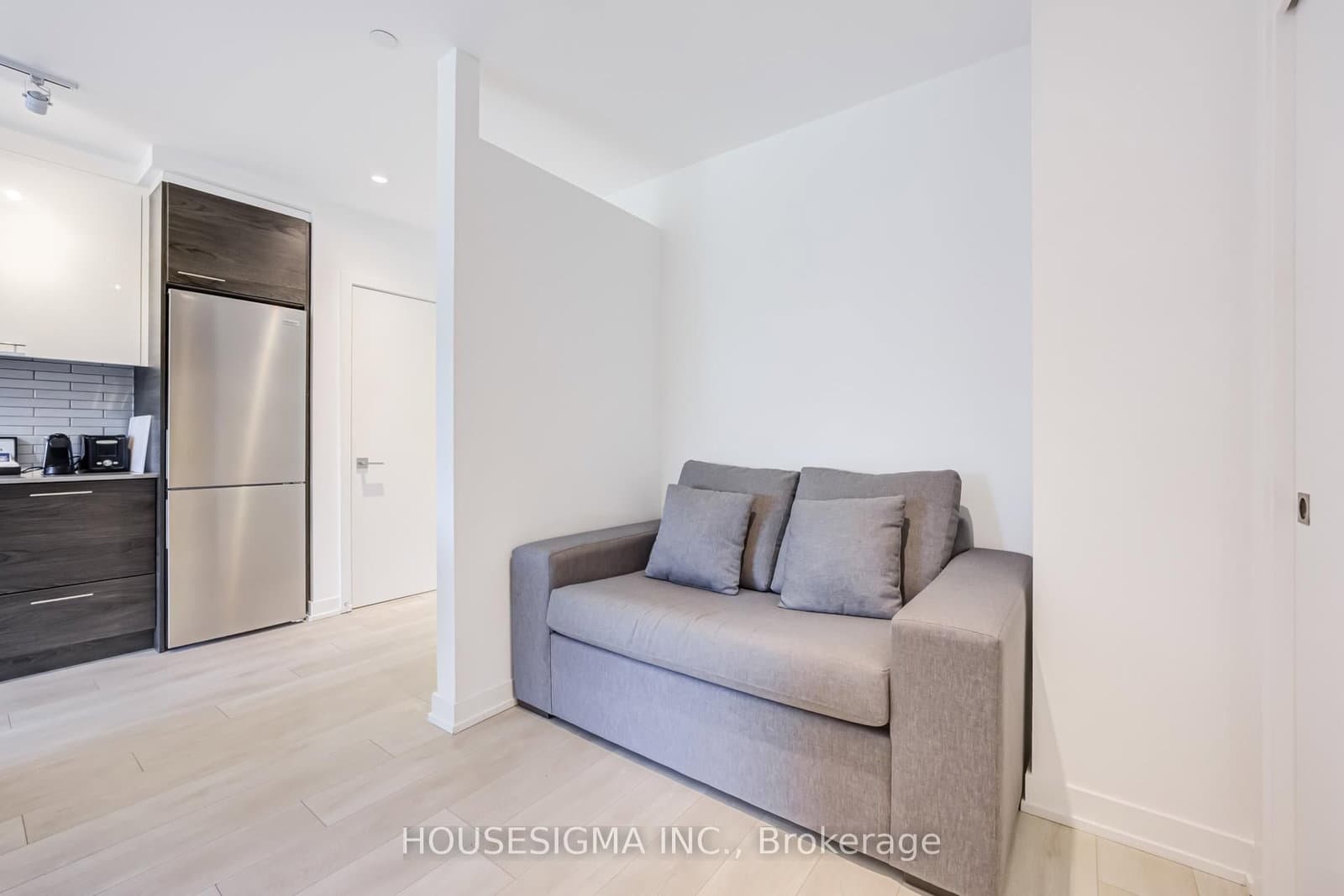 120 Carrick Trail, Unit 313 thumbnail 12