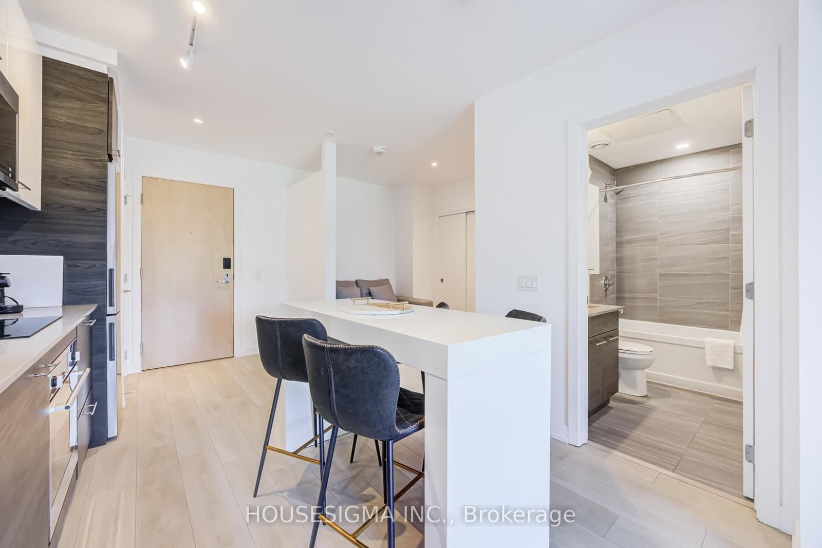 120 Carrick Trail, Unit 313 thumbnail 13