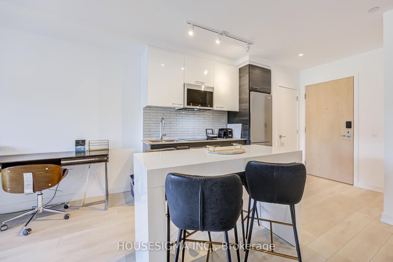 120 Carrick Trail, Unit 313 thumbnail 8