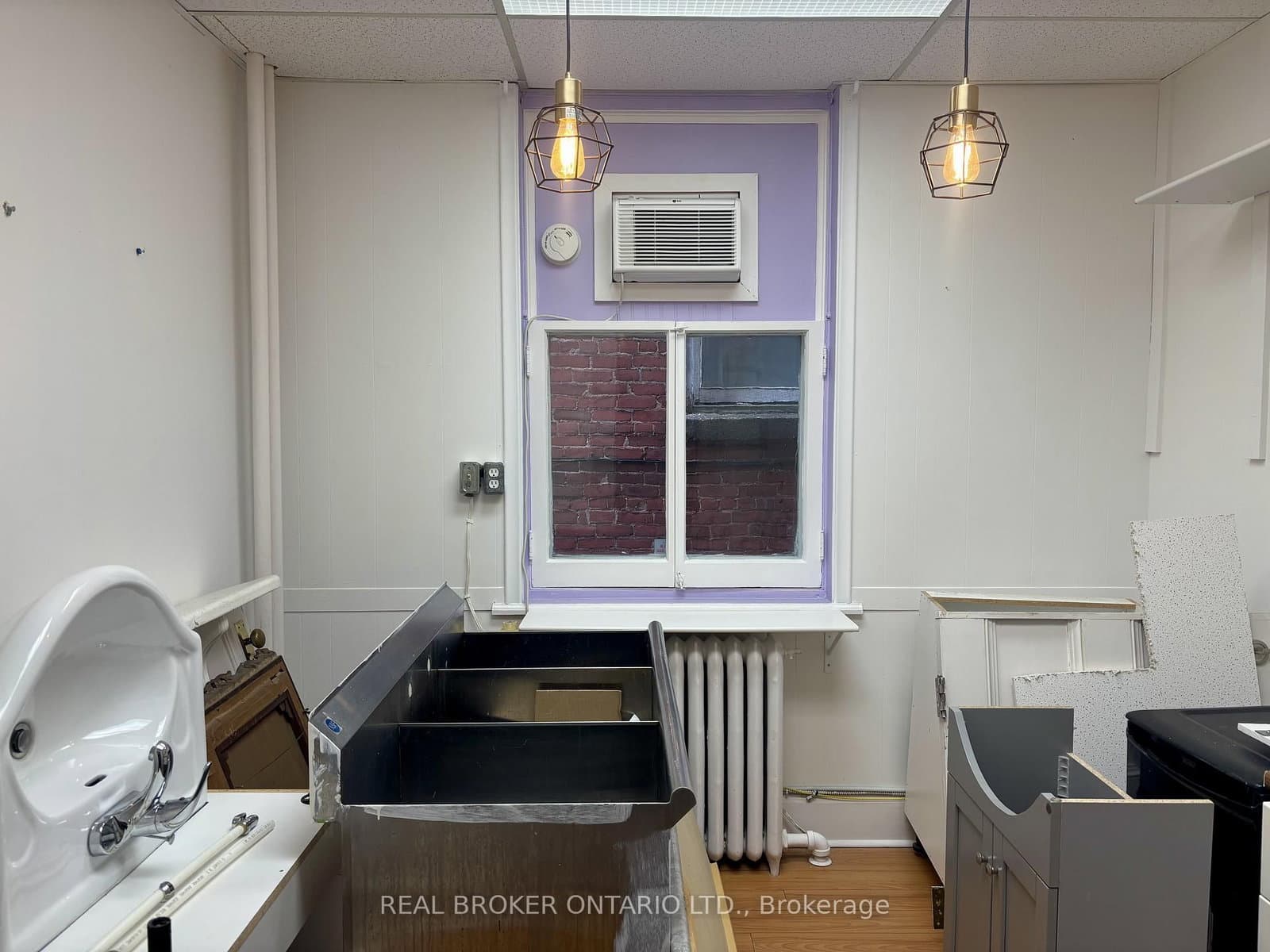 49 Manitoba Street, Unit 102 thumbnail 11