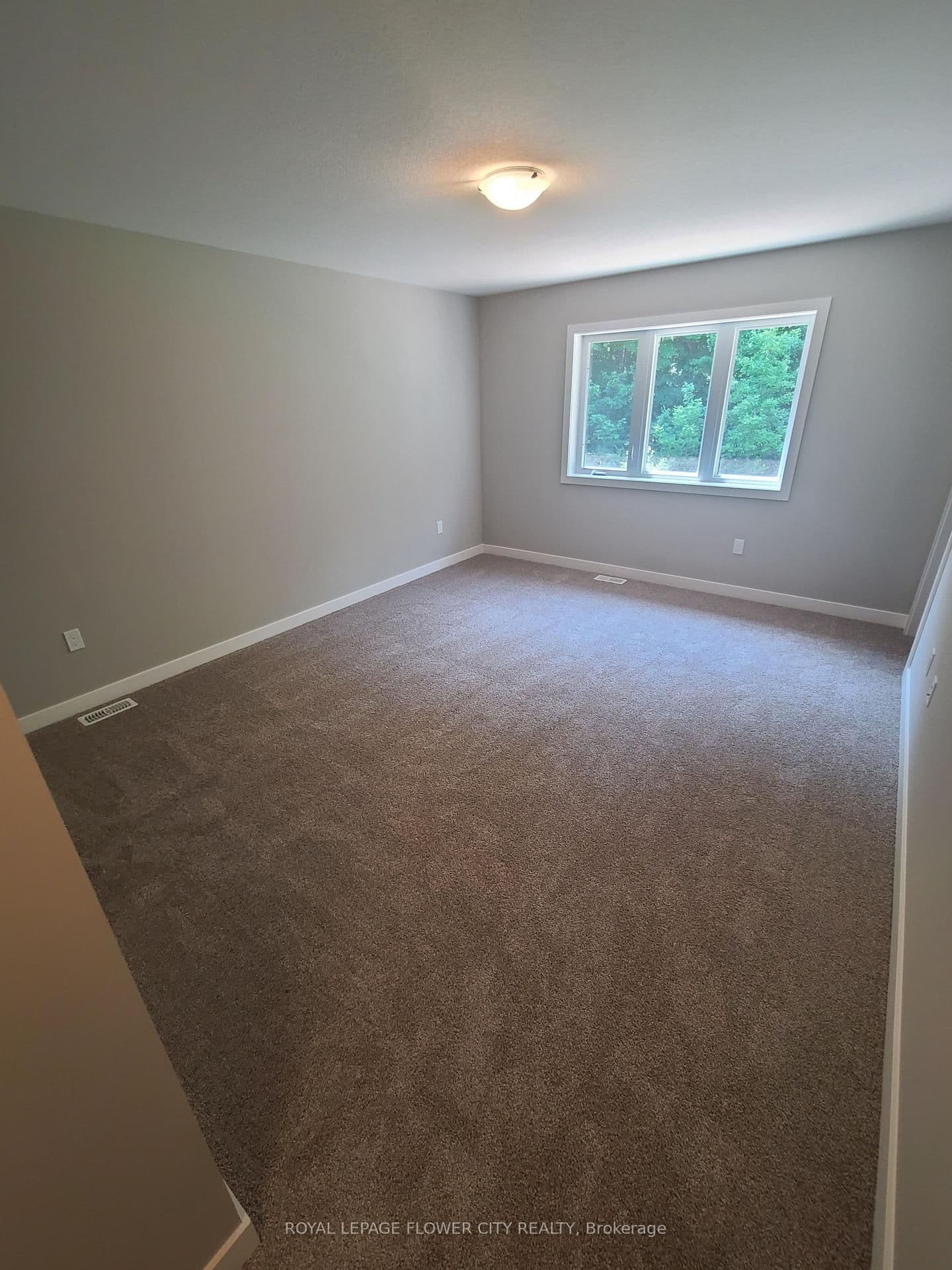 928 Robert Ferrie Drive thumbnail 11