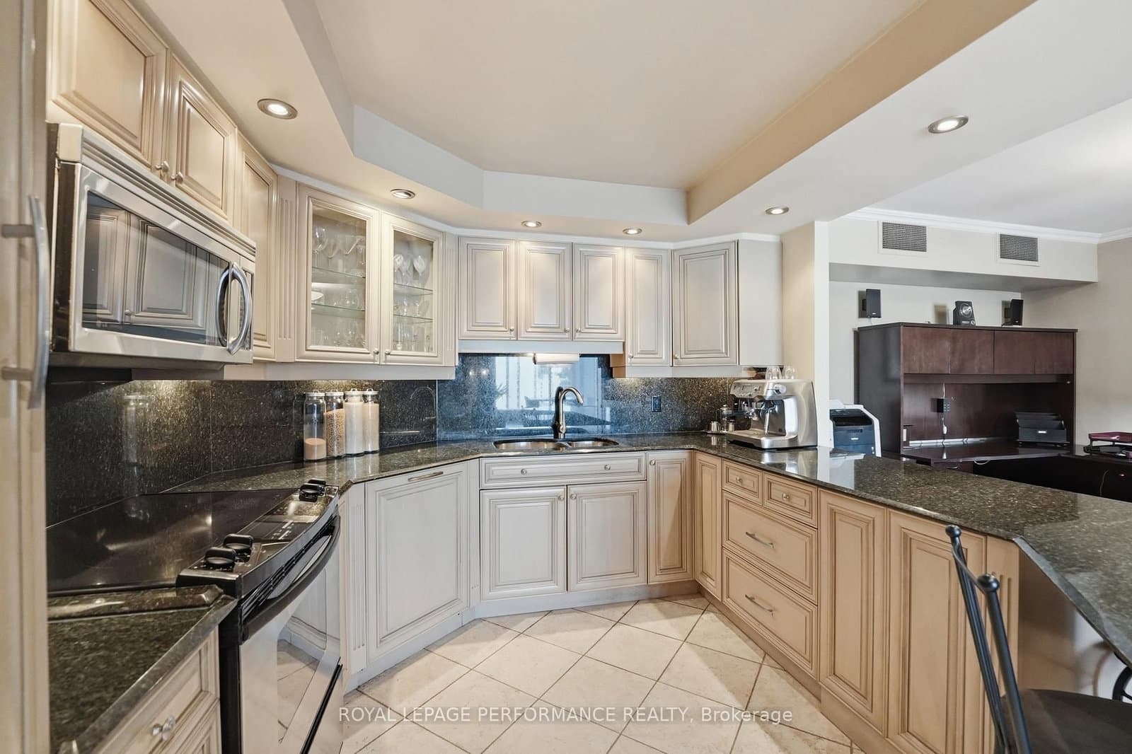 160 George Street, Unit 1601 thumbnail 19
