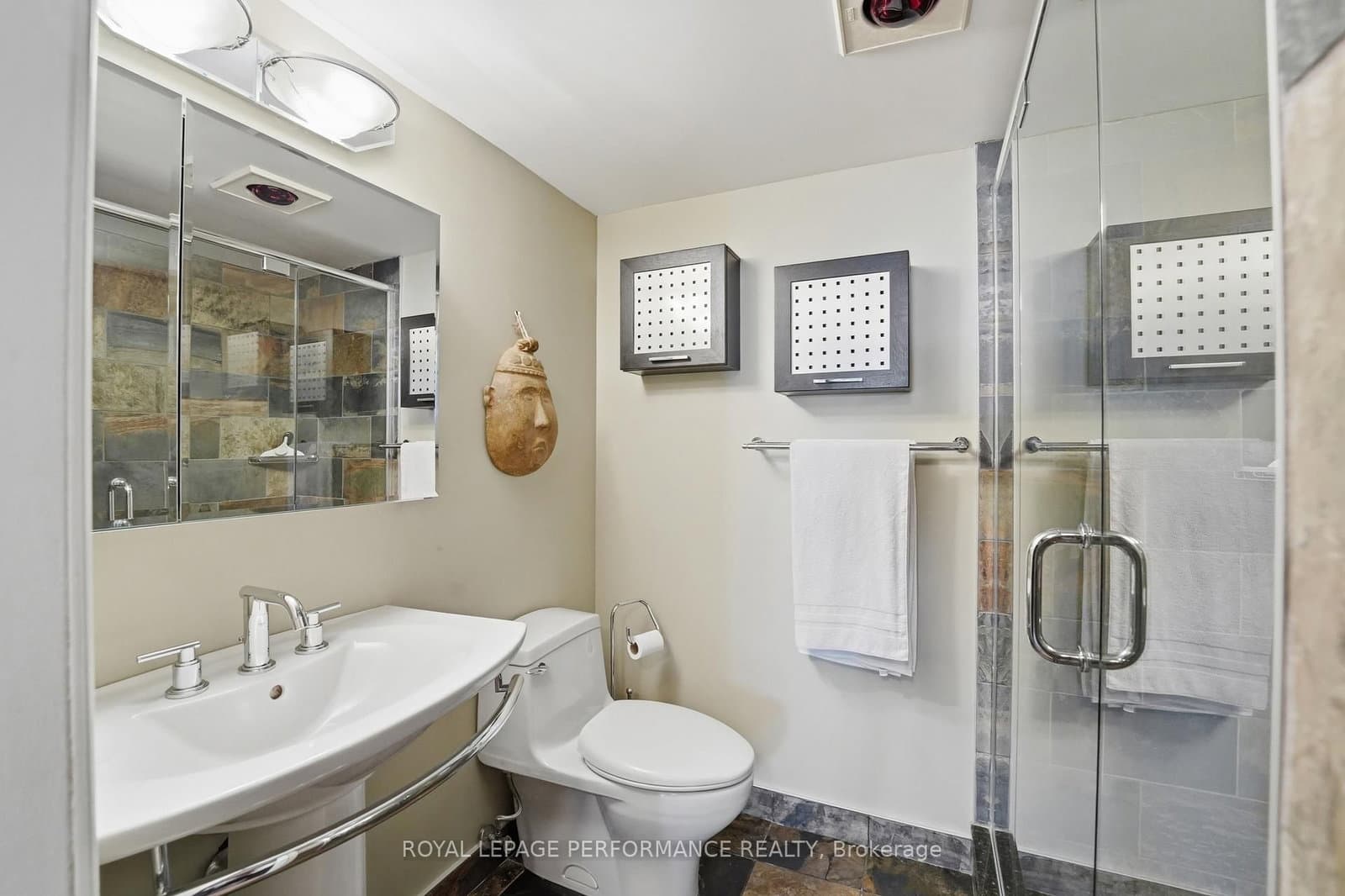 160 George Street, Unit 1601 thumbnail 29