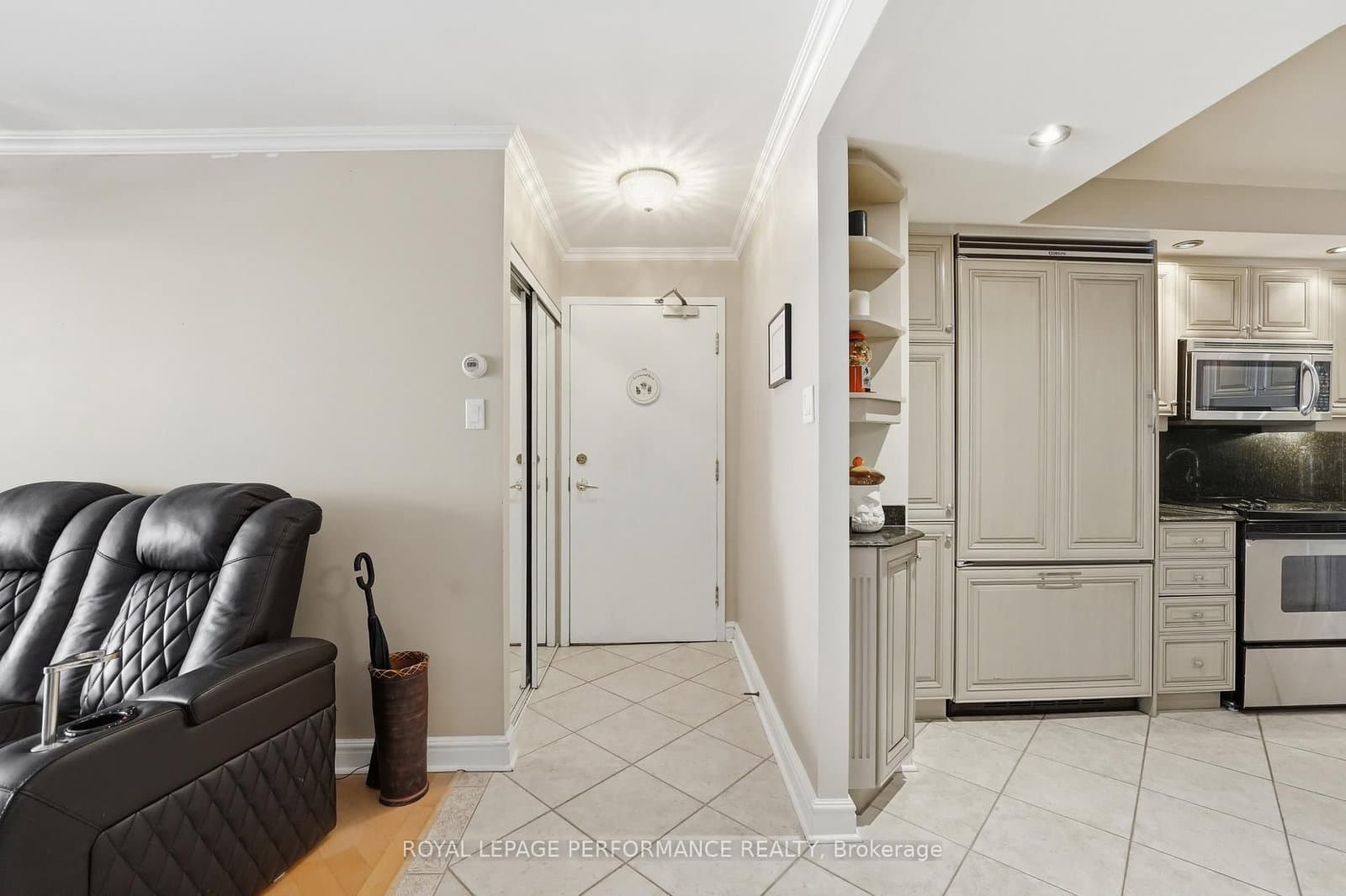 160 George Street, Unit 1601 thumbnail 3
