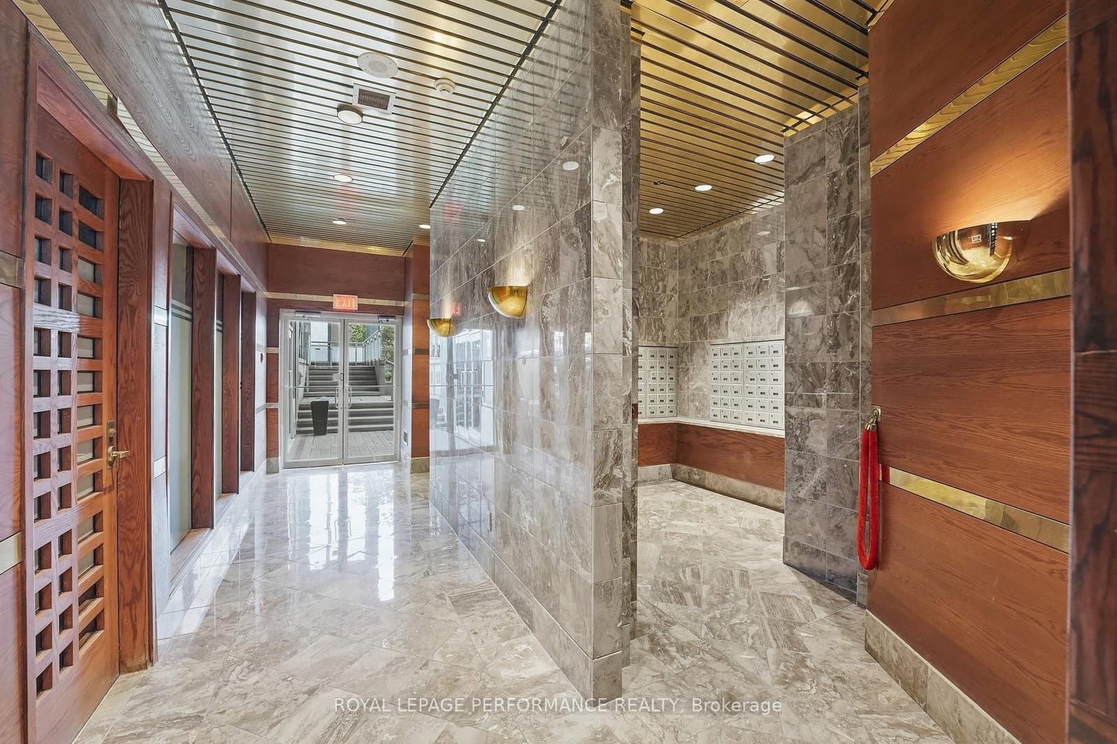 160 George Street, Unit 1601 thumbnail 35