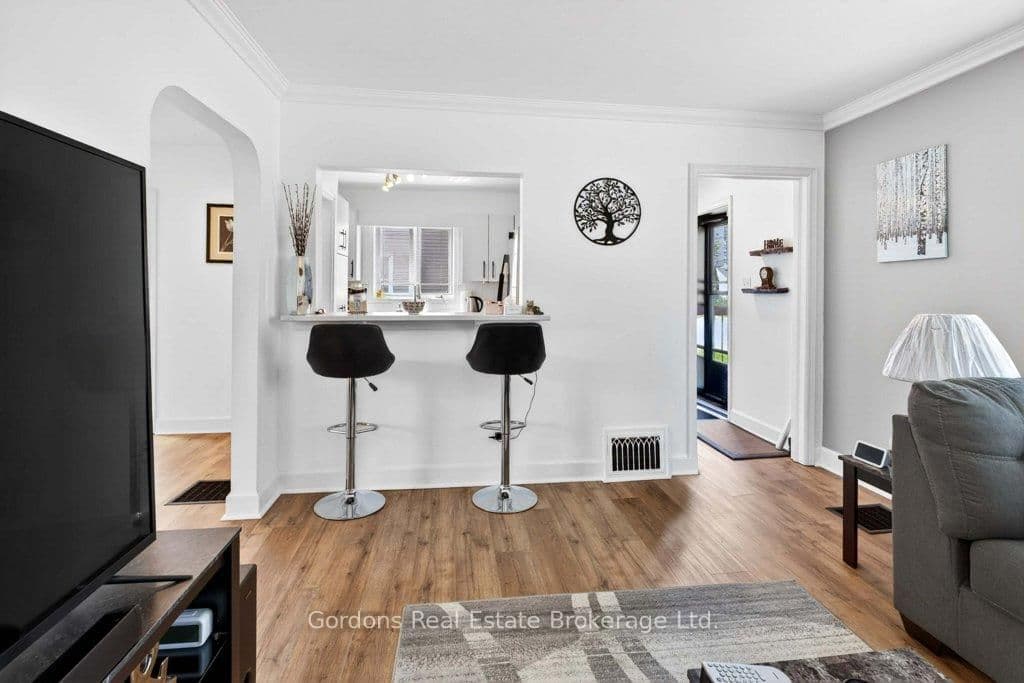 21 Wellington Crescent thumbnail 19